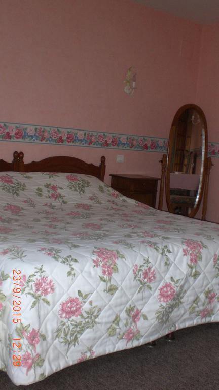 Auberge De L'Atre Quarré-les-Tombes Zimmer foto